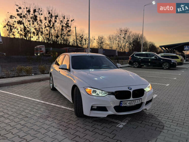 Белый БМВ 3 Серия, объемом двигателя 2 л и пробегом 197 тыс. км за 12700 $, фото 1 на Automoto.ua