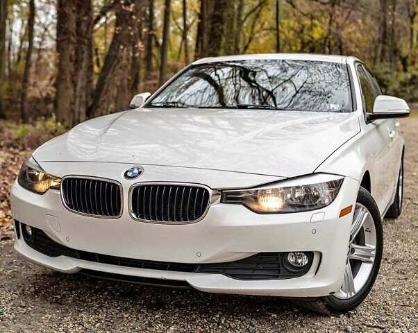 Белый БМВ 3 Серия, объемом двигателя 2 л и пробегом 156 тыс. км за 13700 $, фото 1 на Automoto.ua