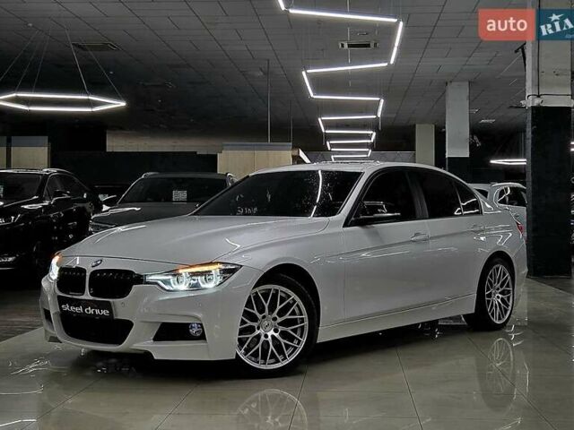 Белый БМВ 3 Серия, объемом двигателя 2 л и пробегом 156 тыс. км за 15399 $, фото 1 на Automoto.ua