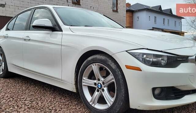 Білий БМВ 3 Серія, об'ємом двигуна 2 л та пробігом 180 тис. км за 12800 $, фото 1 на Automoto.ua