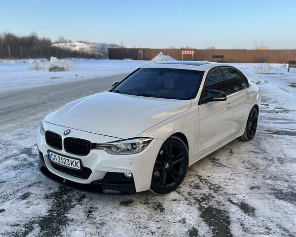 Белый БМВ 3 Серия, объемом двигателя 2 л и пробегом 153 тыс. км за 15300 $, фото 1 на Automoto.ua