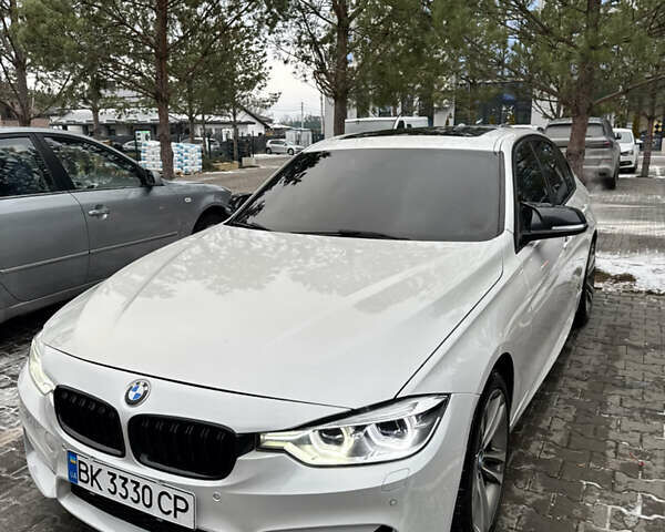 Білий БМВ 3 Серія, об'ємом двигуна 2 л та пробігом 158 тис. км за 19800 $, фото 1 на Automoto.ua