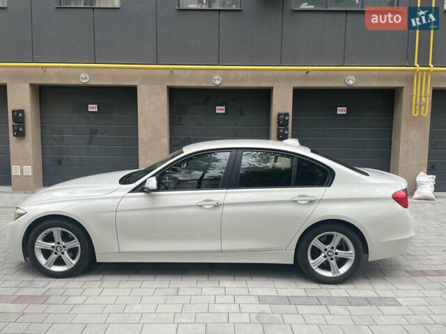 Білий БМВ 3 Серія, об'ємом двигуна 2 л та пробігом 177 тис. км за 14300 $, фото 1 на Automoto.ua