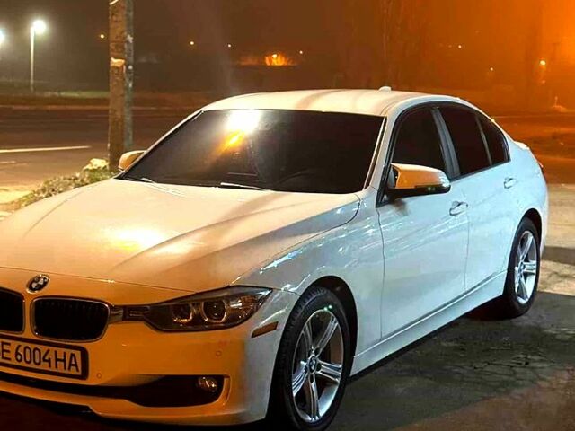 Белый БМВ 3 Серия, объемом двигателя 2 л и пробегом 135 тыс. км за 12000 $, фото 1 на Automoto.ua
