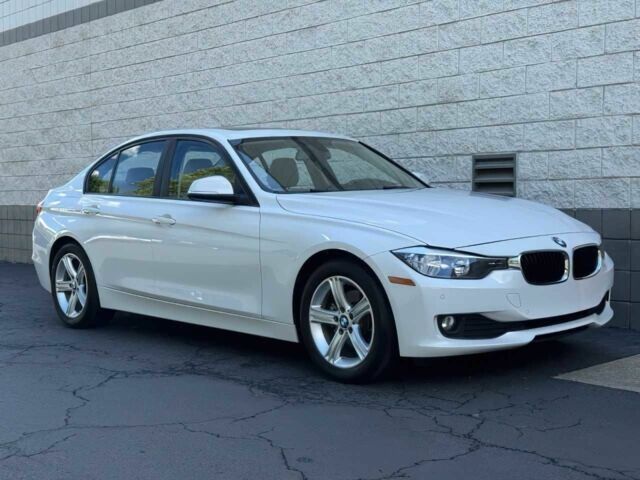 Белый БМВ 3 Серия, объемом двигателя 2 л и пробегом 107 тыс. км за 3351 $, фото 1 на Automoto.ua