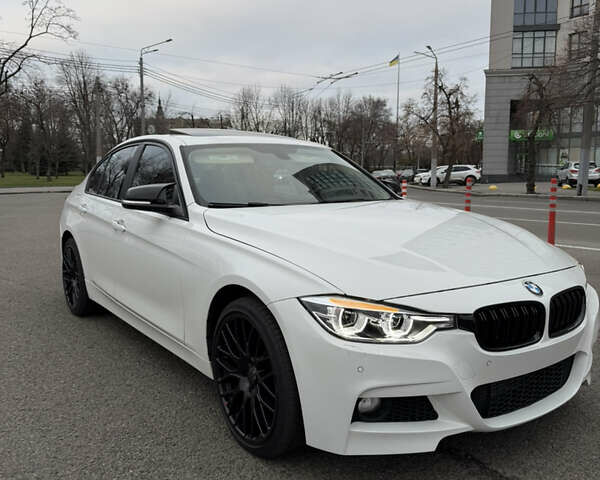 Белый БМВ 3 Серия, объемом двигателя 2 л и пробегом 149 тыс. км за 15100 $, фото 1 на Automoto.ua