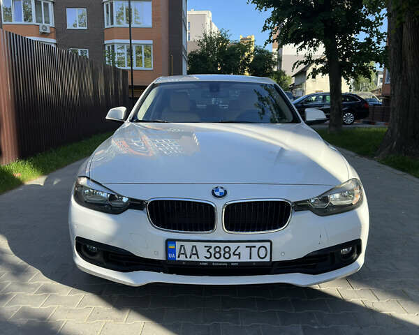 Белый БМВ 3 Серия, объемом двигателя 1.5 л и пробегом 139 тыс. км за 11400 $, фото 1 на Automoto.ua