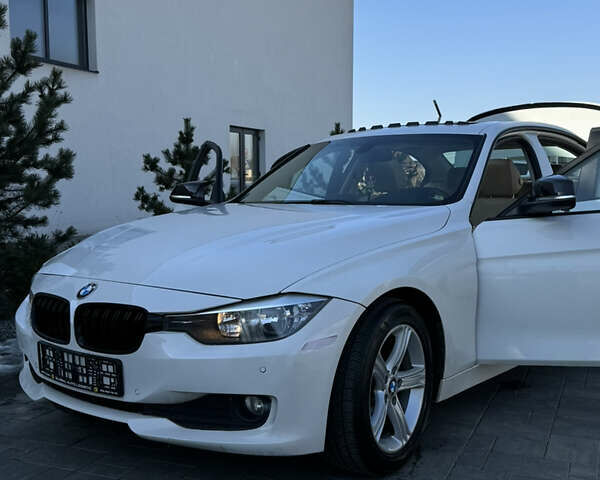 Белый БМВ 3 Серия, объемом двигателя 2 л и пробегом 180 тыс. км за 11800 $, фото 1 на Automoto.ua