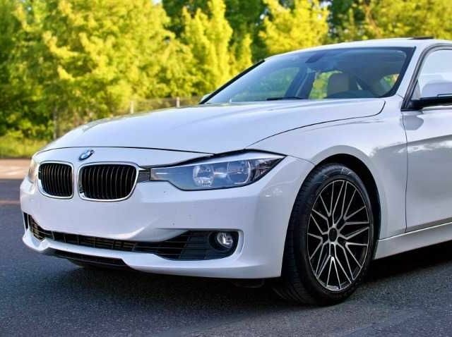 Белый БМВ 3 Серия, объемом двигателя 2 л и пробегом 136 тыс. км за 13000 $, фото 1 на Automoto.ua