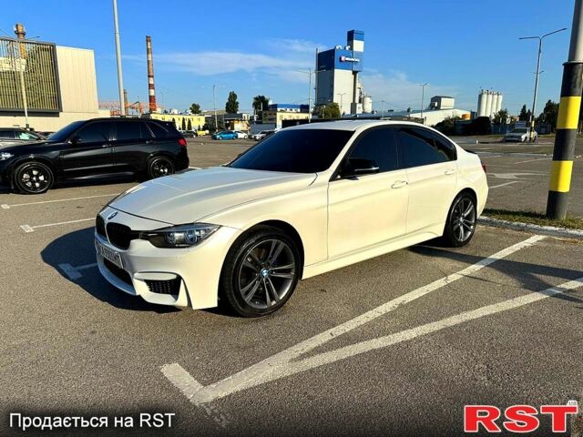 Белый БМВ 3 Серия, объемом двигателя 2 л и пробегом 165 тыс. км за 15700 $, фото 1 на Automoto.ua