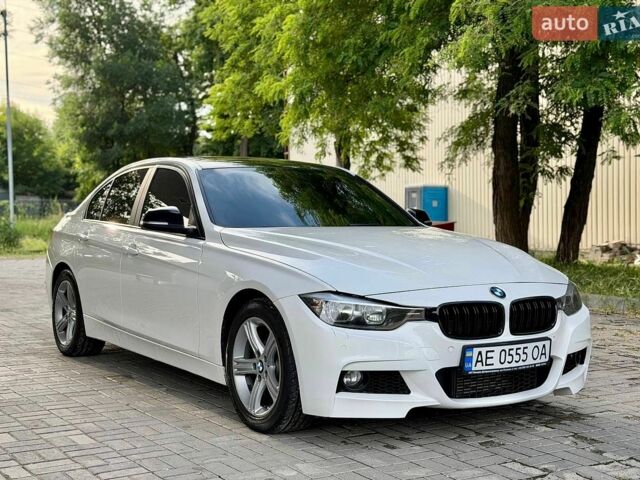Белый БМВ 3 Серия, объемом двигателя 2 л и пробегом 170 тыс. км за 12900 $, фото 1 на Automoto.ua