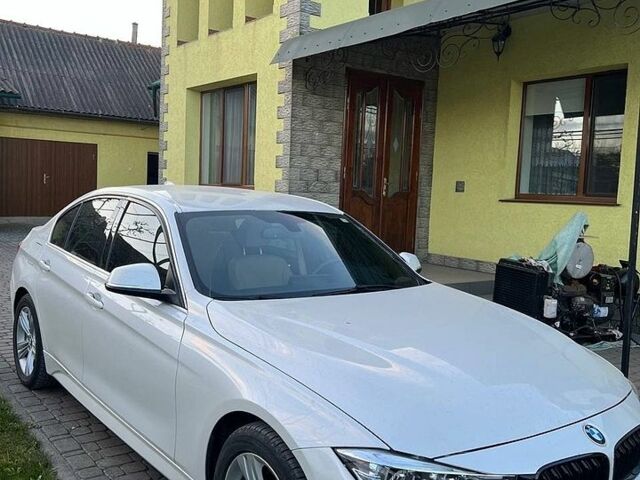 Білий БМВ 3 Серія, об'ємом двигуна 2 л та пробігом 125 тис. км за 17500 $, фото 1 на Automoto.ua
