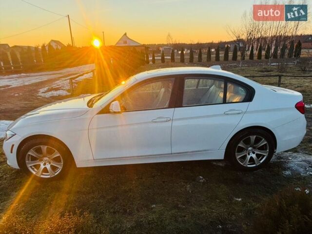 Белый БМВ 3 Серия, объемом двигателя 2 л и пробегом 200 тыс. км за 12500 $, фото 1 на Automoto.ua