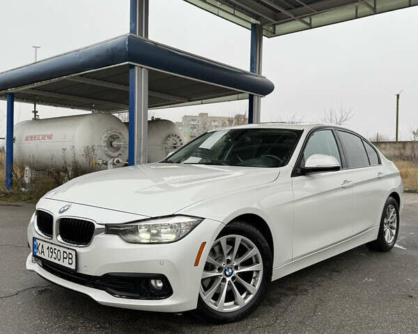 Білий БМВ 3 Серія, об'ємом двигуна 2 л та пробігом 190 тис. км за 13300 $, фото 1 на Automoto.ua