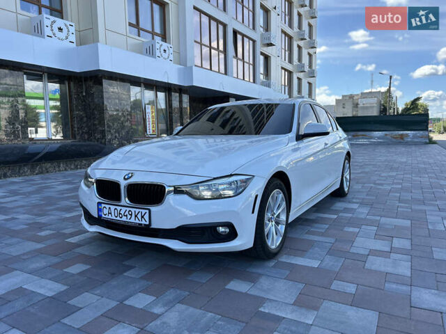 Белый БМВ 3 Серия, объемом двигателя 2 л и пробегом 138 тыс. км за 14999 $, фото 1 на Automoto.ua
