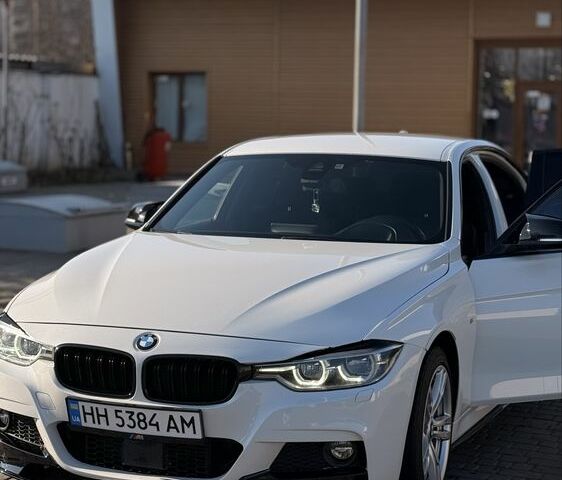 Белый БМВ 3 Серия, объемом двигателя 2 л и пробегом 3 тыс. км за 20450 $, фото 1 на Automoto.ua