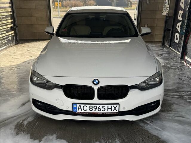 Белый БМВ 3 Серия, объемом двигателя 2 л и пробегом 220 тыс. км за 9500 $, фото 1 на Automoto.ua
