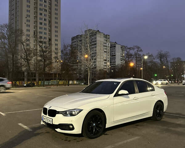 Белый БМВ 3 Серия, объемом двигателя 2 л и пробегом 184 тыс. км за 14000 $, фото 1 на Automoto.ua