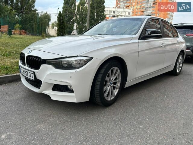 Білий БМВ 3 Серія, об'ємом двигуна 2 л та пробігом 141 тис. км за 13000 $, фото 1 на Automoto.ua