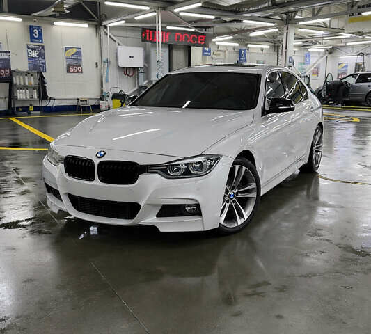 Белый БМВ 3 Серия, объемом двигателя 2 л и пробегом 99 тыс. км за 19500 $, фото 1 на Automoto.ua