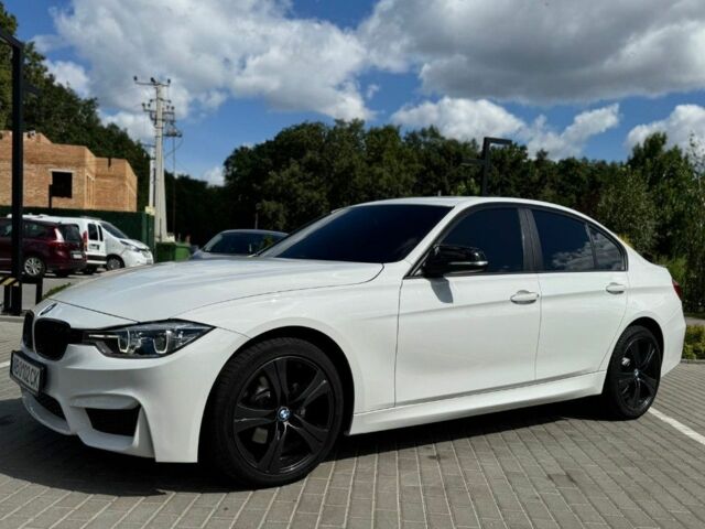 Білий БМВ 3 Серія, об'ємом двигуна 2 л та пробігом 110 тис. км за 15800 $, фото 1 на Automoto.ua