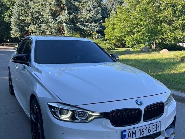 Білий БМВ 3 Серія, об'ємом двигуна 2 л та пробігом 200 тис. км за 17500 $, фото 1 на Automoto.ua