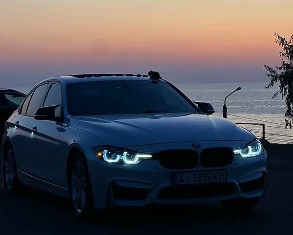 Білий БМВ 3 Серія, об'ємом двигуна 2 л та пробігом 140 тис. км за 15500 $, фото 1 на Automoto.ua