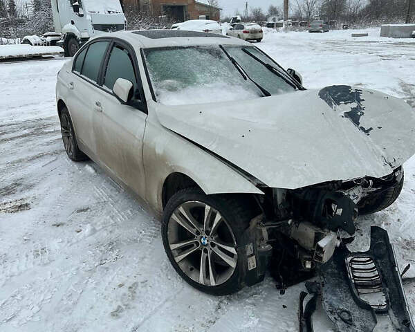Белый БМВ 3 Серия, объемом двигателя 2 л и пробегом 145 тыс. км за 5500 $, фото 1 на Automoto.ua