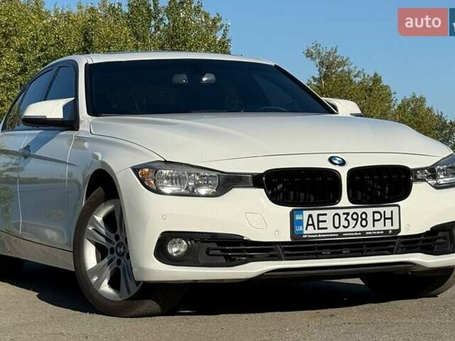 Белый БМВ 3 Серия, объемом двигателя 2 л и пробегом 130 тыс. км за 14999 $, фото 1 на Automoto.ua