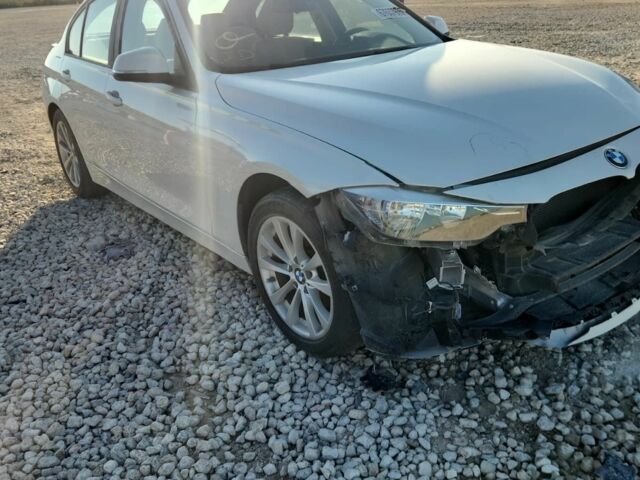 Білий БМВ 3 Серія, об'ємом двигуна 2 л та пробігом 98 тис. км за 11500 $, фото 1 на Automoto.ua