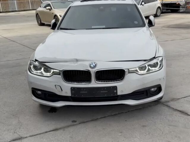 Білий БМВ 3 Серія, об'ємом двигуна 2 л та пробігом 86 тис. км за 7600 $, фото 1 на Automoto.ua