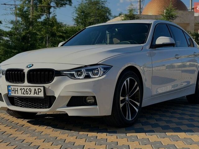 Белый БМВ 3 Серия, объемом двигателя 2 л и пробегом 131 тыс. км за 15999 $, фото 1 на Automoto.ua