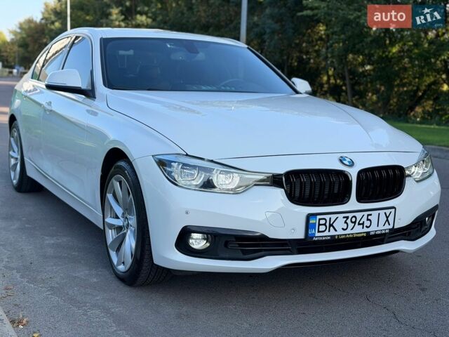 Белый БМВ 3 Серия, объемом двигателя 2 л и пробегом 125 тыс. км за 17950 $, фото 1 на Automoto.ua