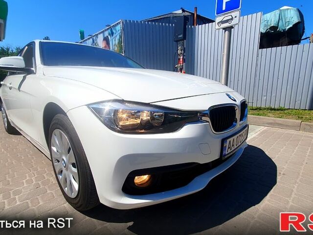 Белый БМВ 3 Серия, объемом двигателя 1.5 л и пробегом 119 тыс. км за 14400 $, фото 1 на Automoto.ua