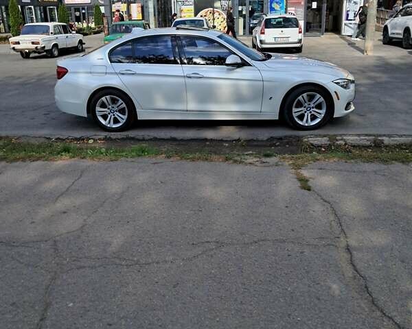 Белый БМВ 3 Серия, объемом двигателя 2 л и пробегом 58 тыс. км за 22000 $, фото 1 на Automoto.ua