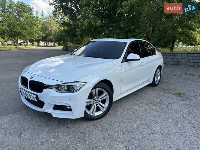 Белый БМВ 3 Серия, объемом двигателя 2 л и пробегом 95 тыс. км за 22300 $, фото 1 на Automoto.ua