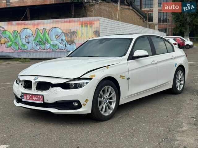Белый БМВ 3 Серия, объемом двигателя 2 л и пробегом 74 тыс. км за 13499 $, фото 1 на Automoto.ua