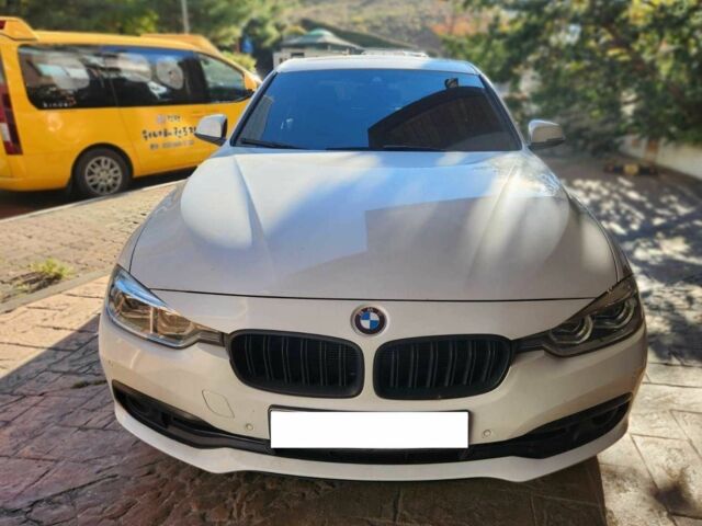 Белый БМВ 3 Серия, объемом двигателя 2 л и пробегом 76 тыс. км за 8995 $, фото 1 на Automoto.ua