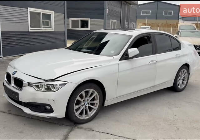 Білий БМВ 3 Серія, об'ємом двигуна 2 л та пробігом 120 тис. км за 7600 $, фото 1 на Automoto.ua