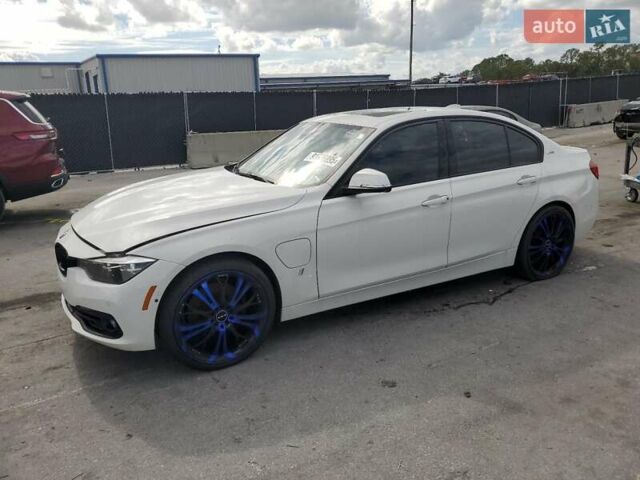 Білий БМВ 3 Серія, об'ємом двигуна 2 л та пробігом 142 тис. км за 4000 $, фото 1 на Automoto.ua