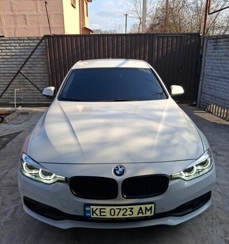 Белый БМВ 3 Серия, объемом двигателя 2 л и пробегом 98 тыс. км за 21000 $, фото 1 на Automoto.ua