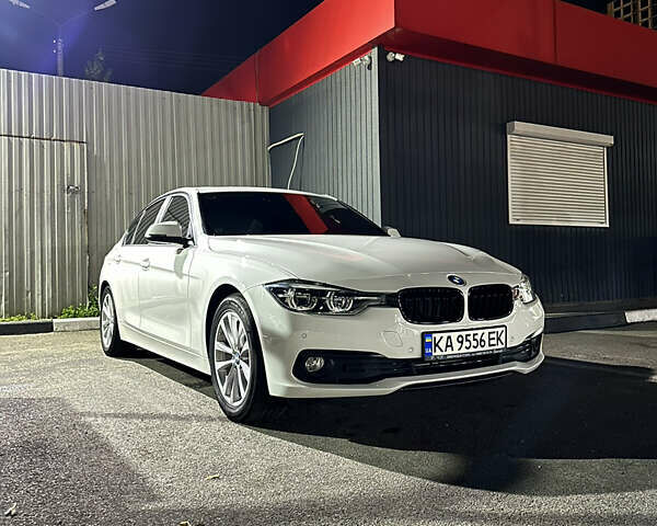 Белый БМВ 3 Серия, объемом двигателя 2 л и пробегом 91 тыс. км за 21900 $, фото 1 на Automoto.ua