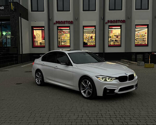 Белый БМВ 3 Серия, объемом двигателя 2 л и пробегом 162 тыс. км за 19500 $, фото 1 на Automoto.ua