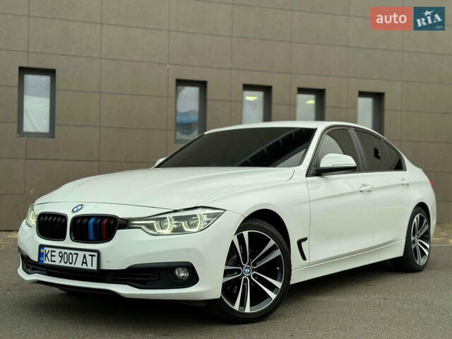 Белый БМВ 3 Серия, объемом двигателя 2 л и пробегом 103 тыс. км за 17900 $, фото 1 на Automoto.ua