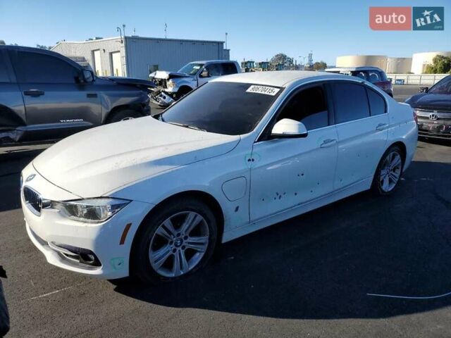 Белый БМВ 3 Серия, объемом двигателя 2 л и пробегом 85 тыс. км за 4000 $, фото 1 на Automoto.ua