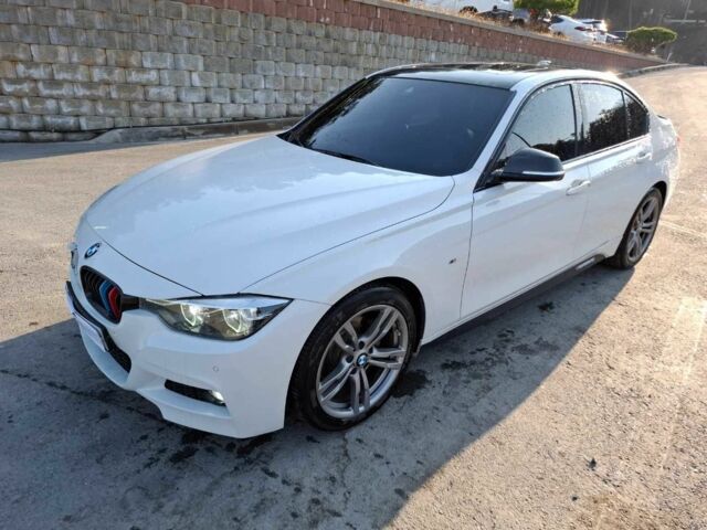 Белый БМВ 3 Серия, объемом двигателя 2 л и пробегом 85 тыс. км за 5900 $, фото 1 на Automoto.ua