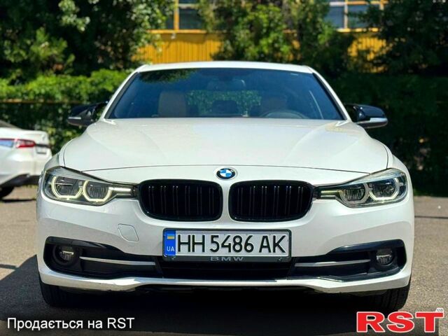 Белый БМВ 3 Серия, объемом двигателя 2 л и пробегом 48 тыс. км за 19900 $, фото 1 на Automoto.ua