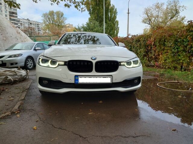 Белый БМВ 3 Серия, объемом двигателя 2 л и пробегом 146 тыс. км за 15000 $, фото 1 на Automoto.ua
