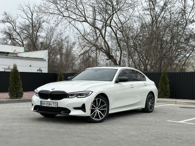 Белый БМВ 3 Серия, объемом двигателя 2 л и пробегом 105 тыс. км за 26800 $, фото 1 на Automoto.ua