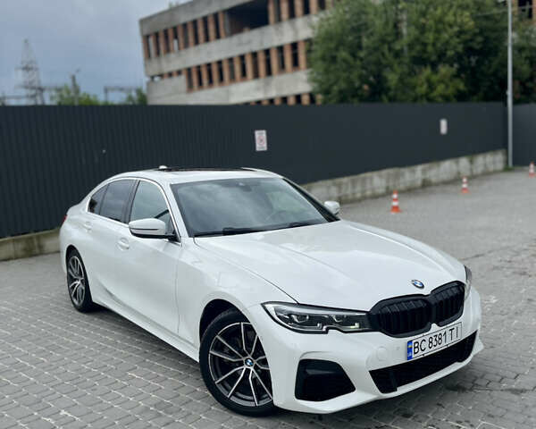 Білий БМВ 3 Серія, об'ємом двигуна 2 л та пробігом 54 тис. км за 27800 $, фото 1 на Automoto.ua